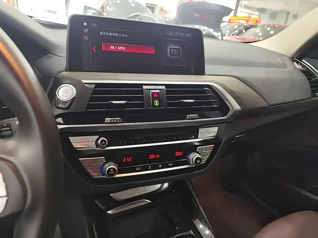 BMW X3 2019 xDrive28i Luxury Package — миниатюра 13