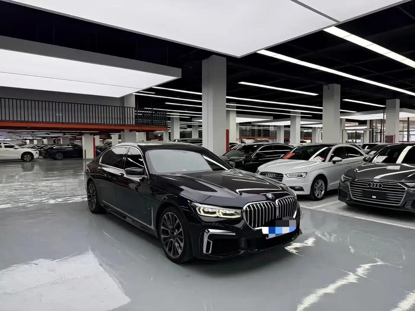 2019 BMW 7 Series 740Li Leading Edition M Sport Package — миниатюра 3