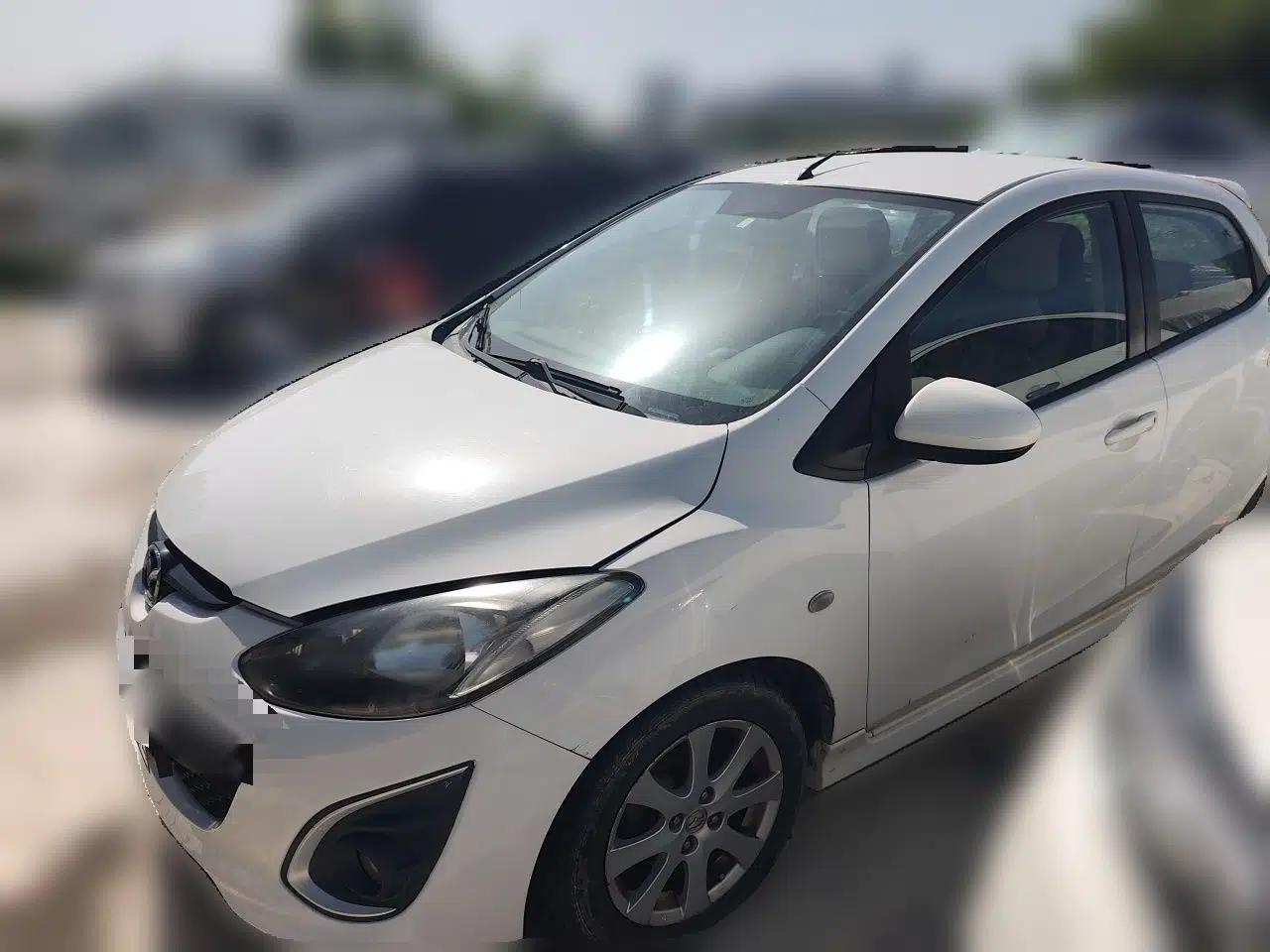 Mazda 2 2012 Hatchback Xuan Dong 1.5L Automatic Value Edition — миниатюра 1