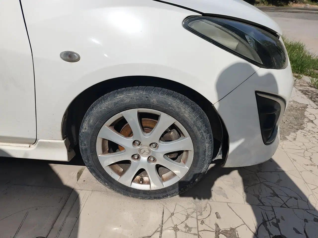 Mazda 2 2012 Hatchback Xuan Dong 1.5L Automatic Value Edition — миниатюра 8