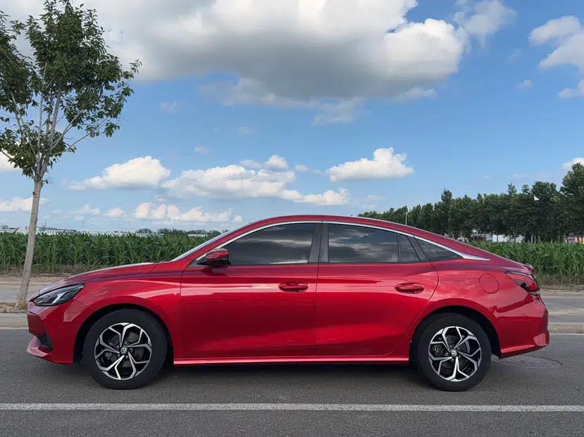 MG 5 2021 Revised Version 180 DVVT CVT Youth Luxury Edition — миниатюра 17