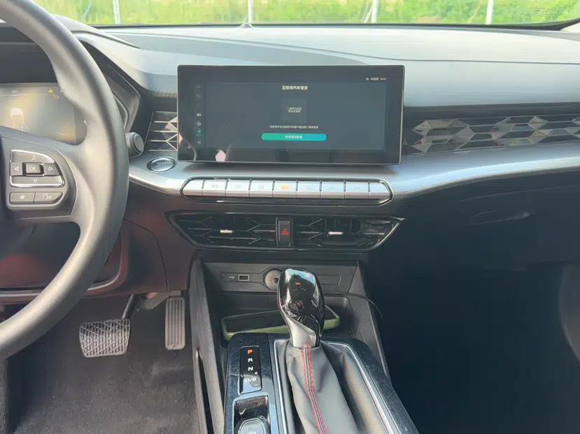 MG 5 2021 Revised Version 180 DVVT CVT Youth Luxury Edition — миниатюра 21