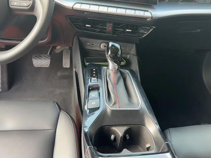 MG 5 2021 Revised Version 180 DVVT CVT Youth Luxury Edition — миниатюра 22