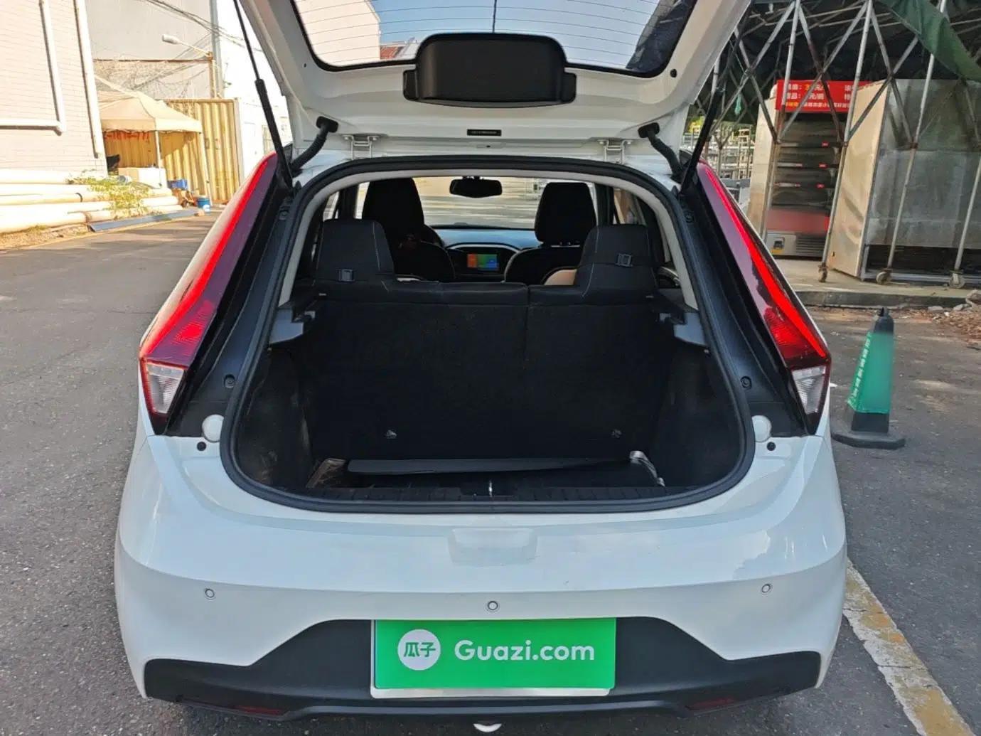 MG 3 2017 1.5L Automatic Smart Connect Elite Edition — миниатюра 22