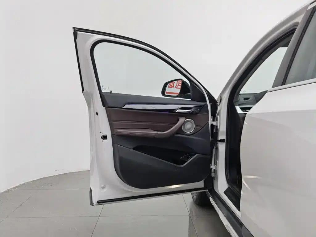 BMW X2 2021 Facelift sDrive25i M Sport Package — миниатюра 8