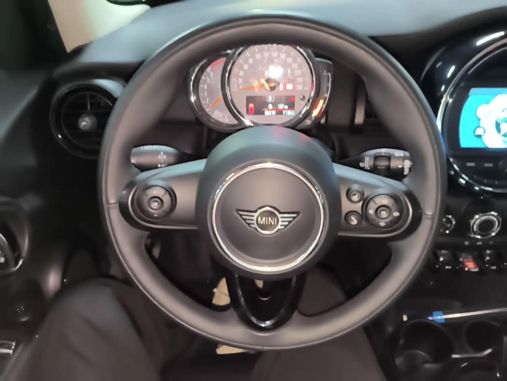 MINI 2018 1.5T ONE Five-Door Edition — миниатюра 13