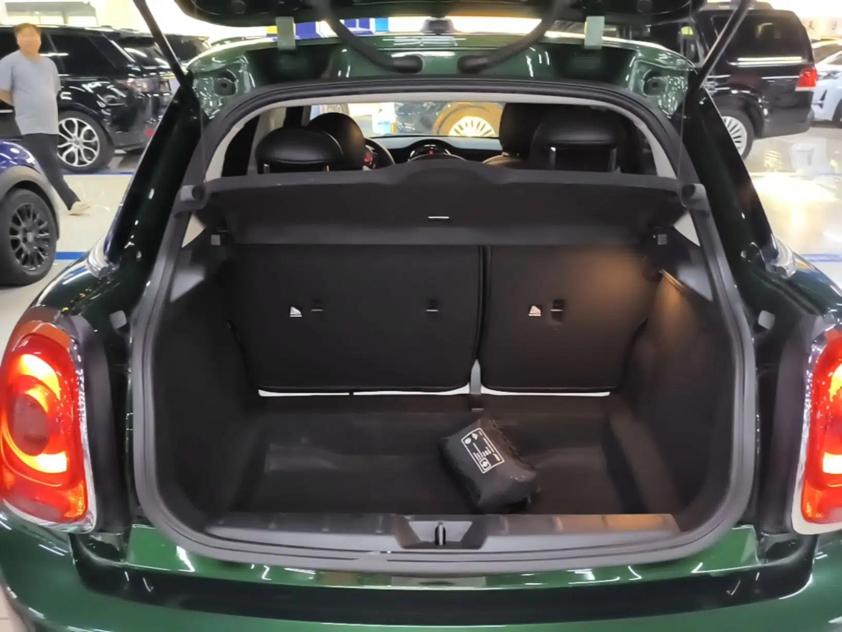 MINI 2018 1.5T ONE Five-Door Edition — миниатюра 22