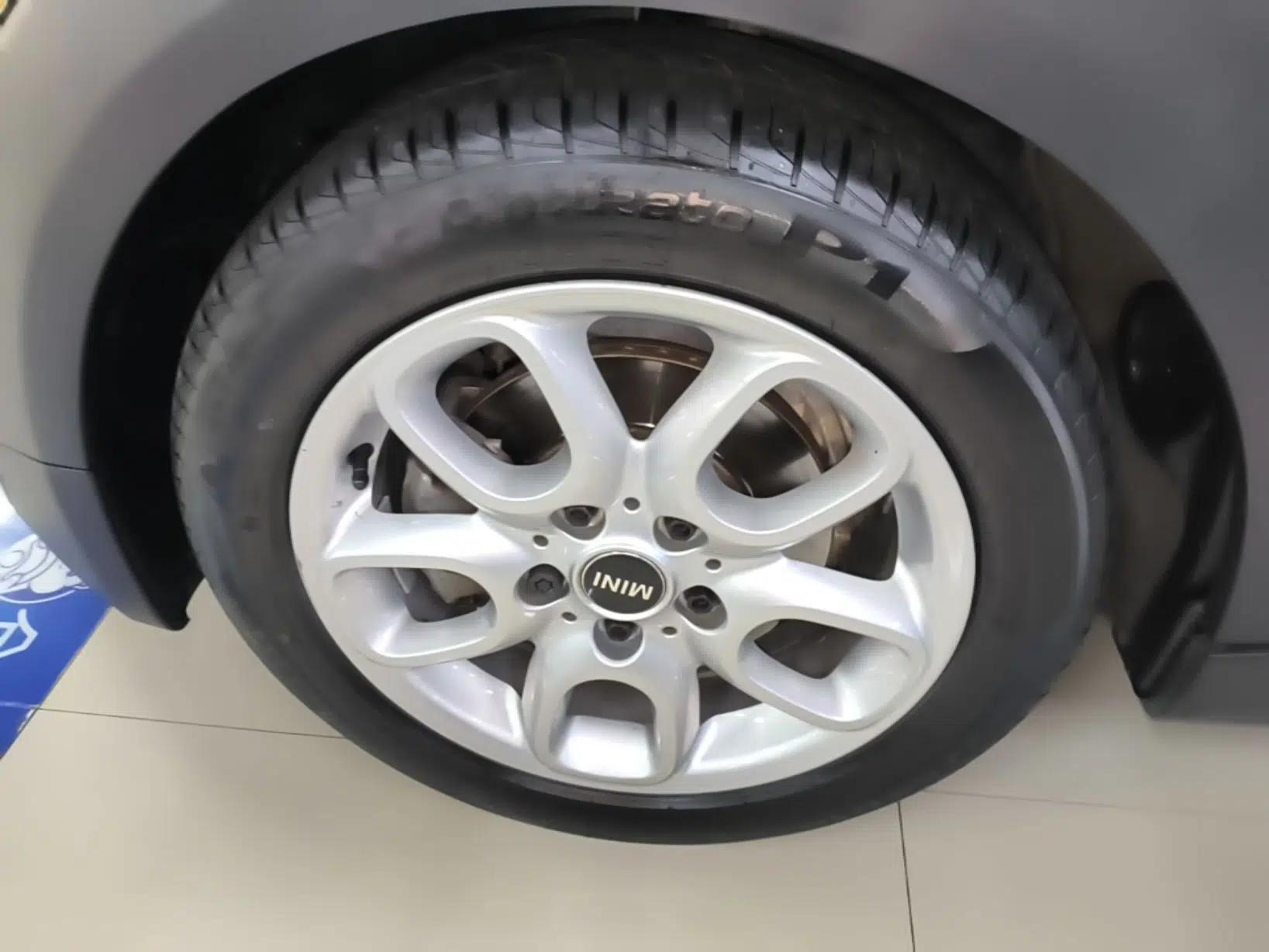 MINI 2018 1.5T ONE Five-Door Edition — миниатюра 10