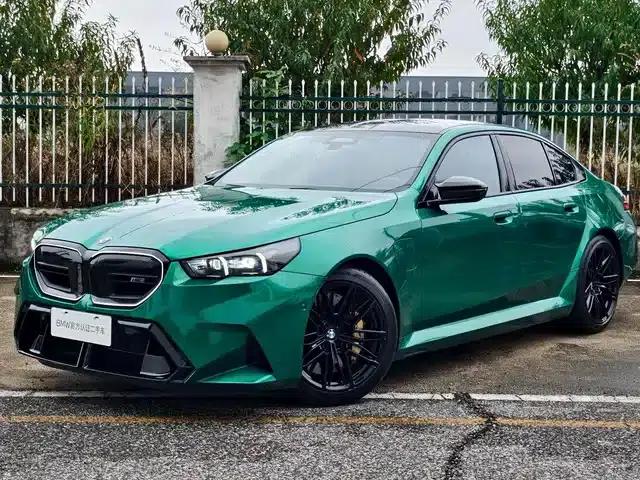 BMW M5 PHEV 2025 M5