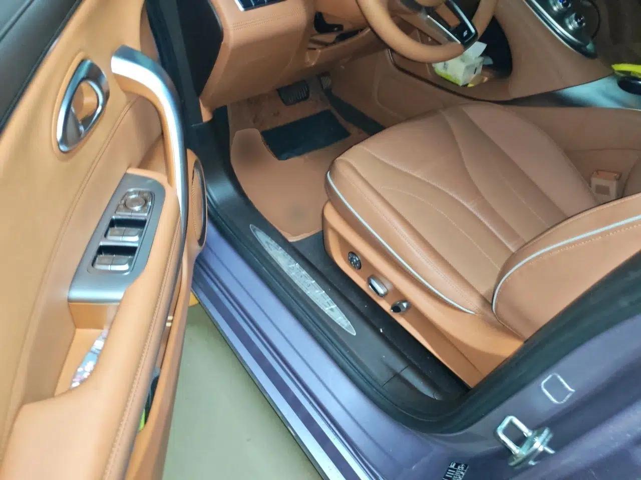ORA Lightning Cat 2022 555 km Luxury Edition — миниатюра 13