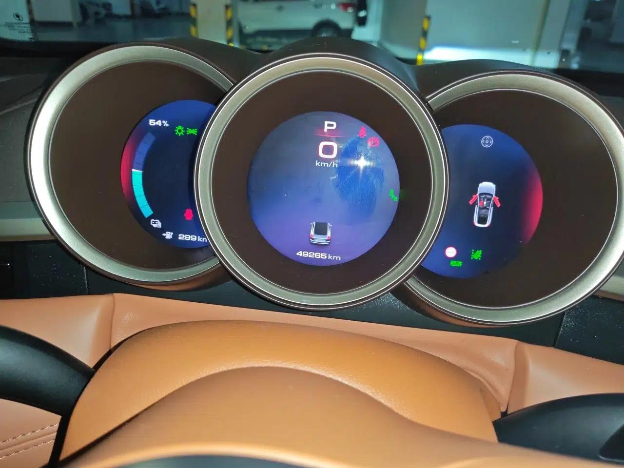 ORA Lightning Cat 2022 555 km Luxury Edition — миниатюра 8
