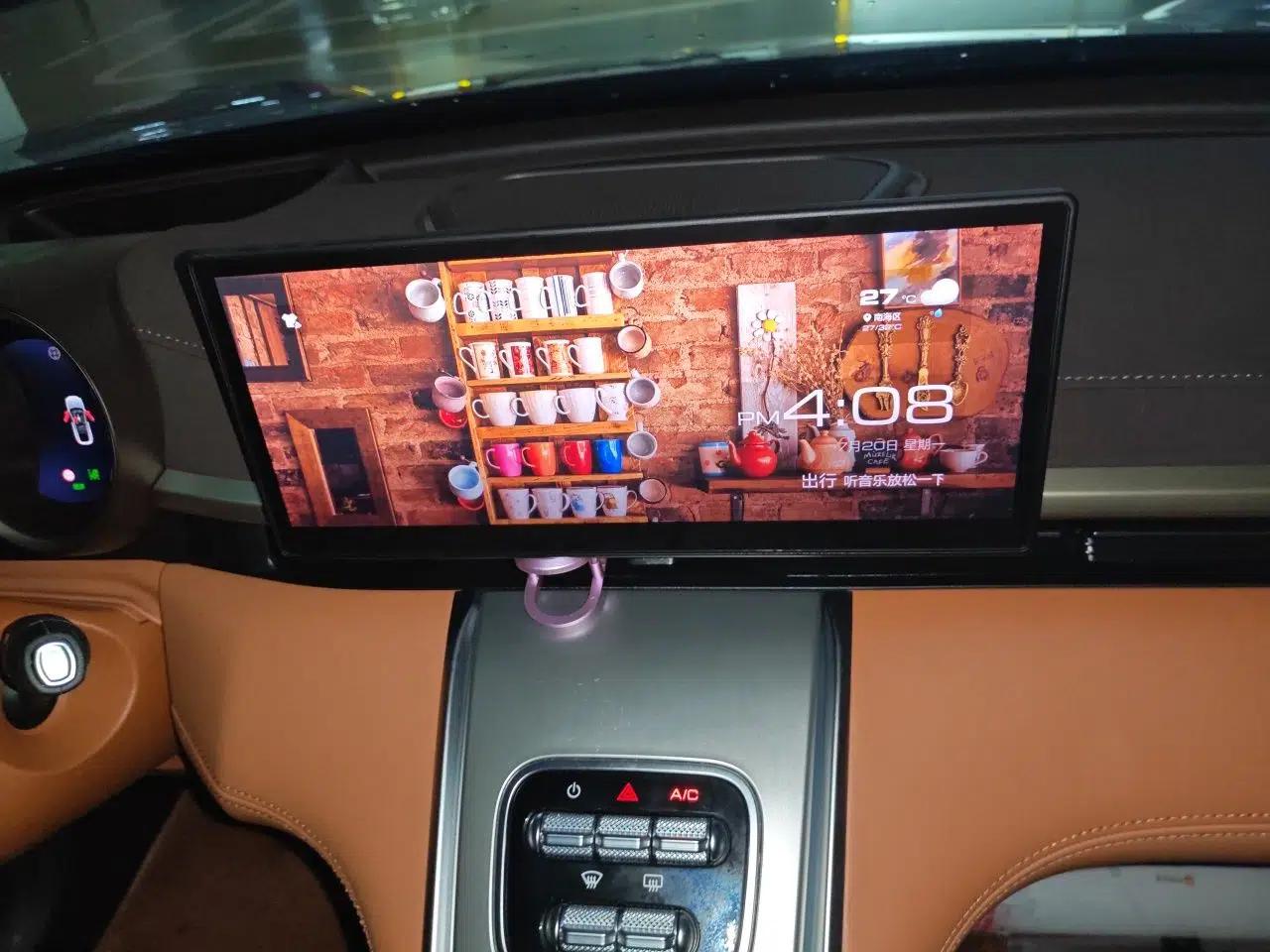 ORA Lightning Cat 2022 555 km Luxury Edition — миниатюра 10