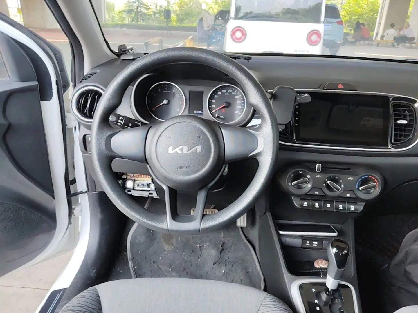 Kia Pegas 2020 Revised Version 1.4L Automatic Comfortable with Sunroof — миниатюра 18