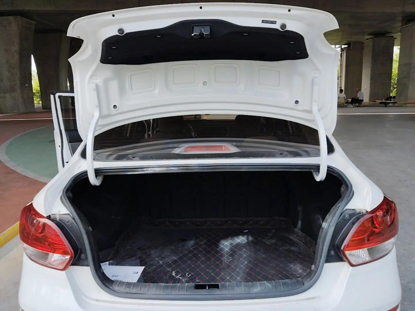 Kia Pegas 2020 Revised Version 1.4L Automatic Comfortable with Sunroof — миниатюра 27