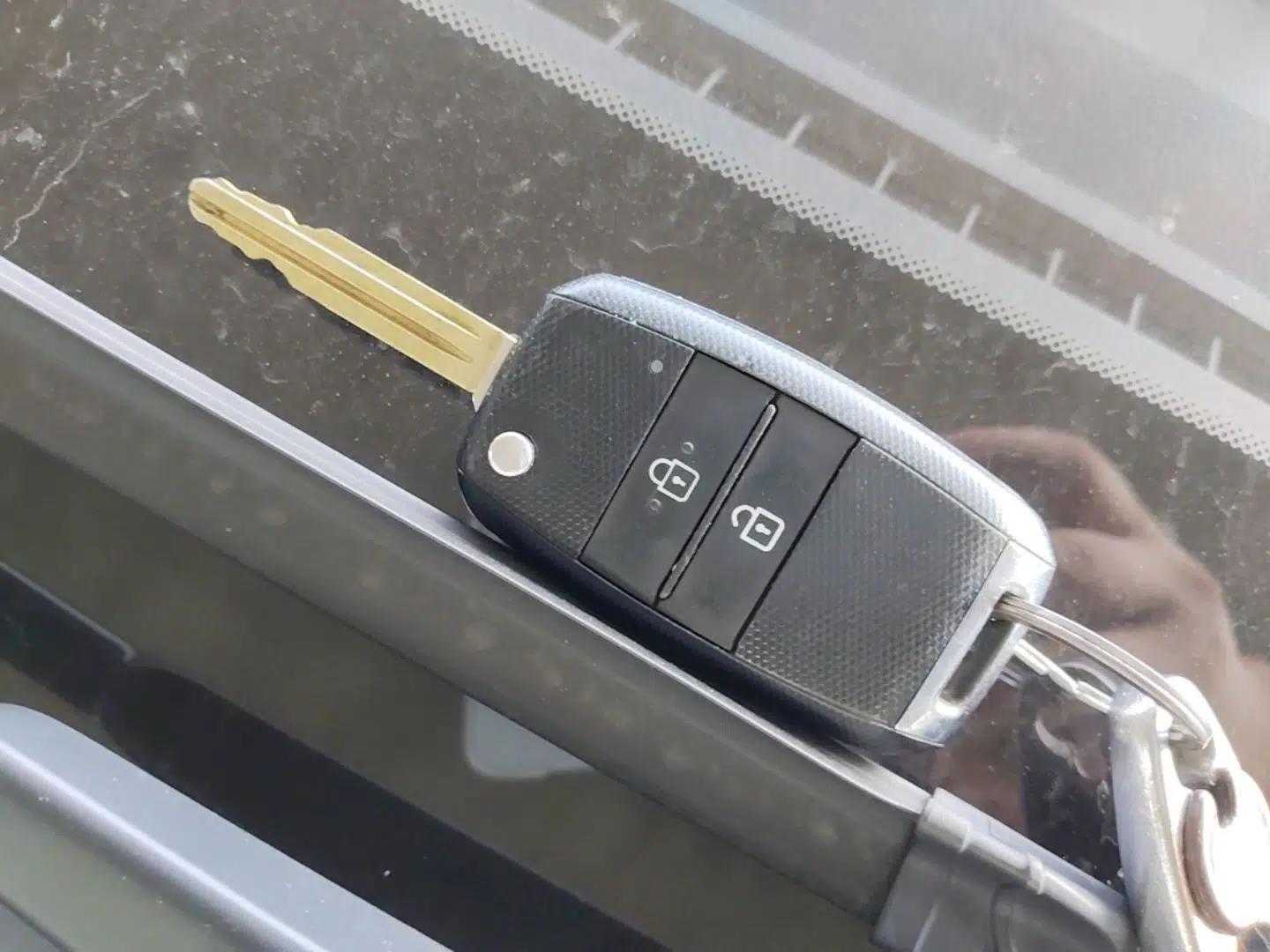 Kia Pegas 2020 Revised Version 1.4L Automatic Comfortable with Sunroof — миниатюра 28