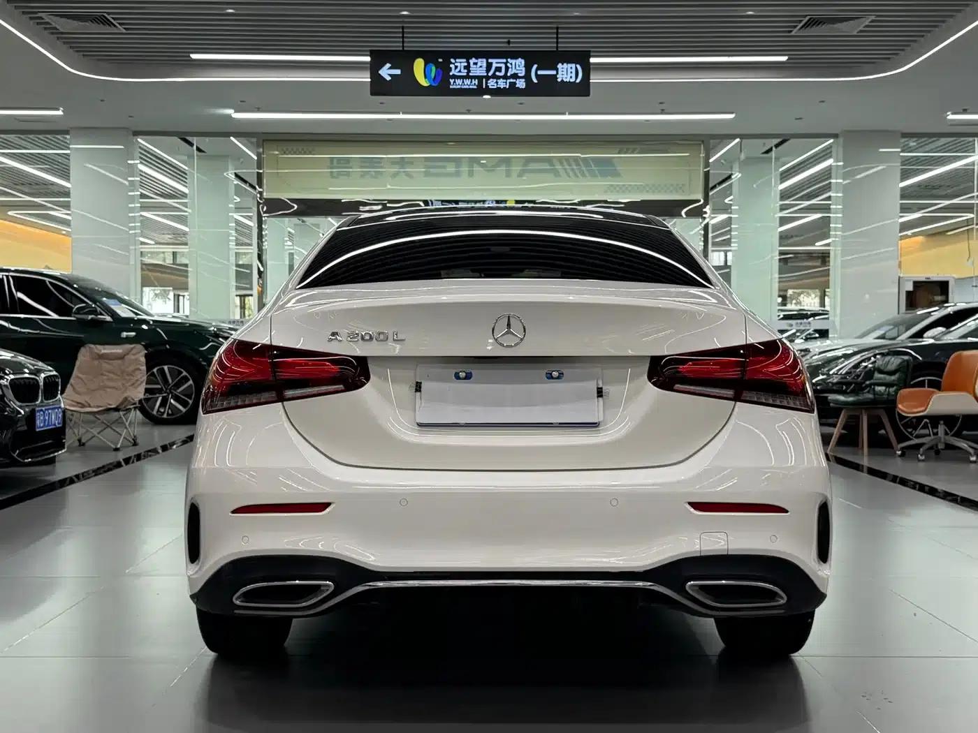 Mercedes-Benz A-Class 2019 Facelift A 200 L Sport Sedan — миниатюра 5
