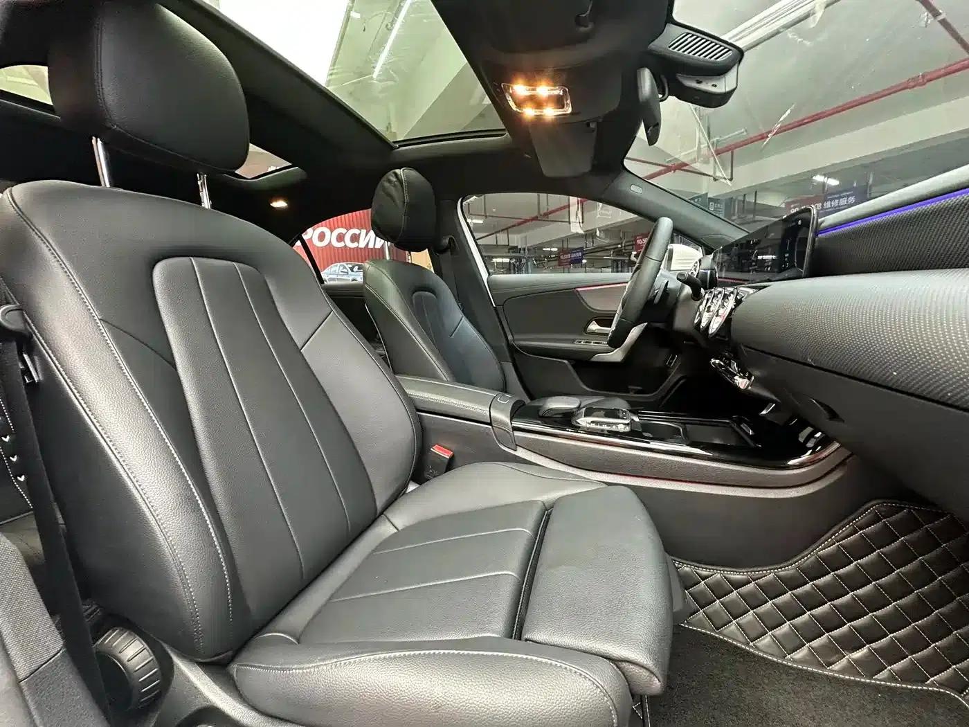 Mercedes-Benz A-Class 2021 Facelift A 180 L Sport Sedan — миниатюра 16
