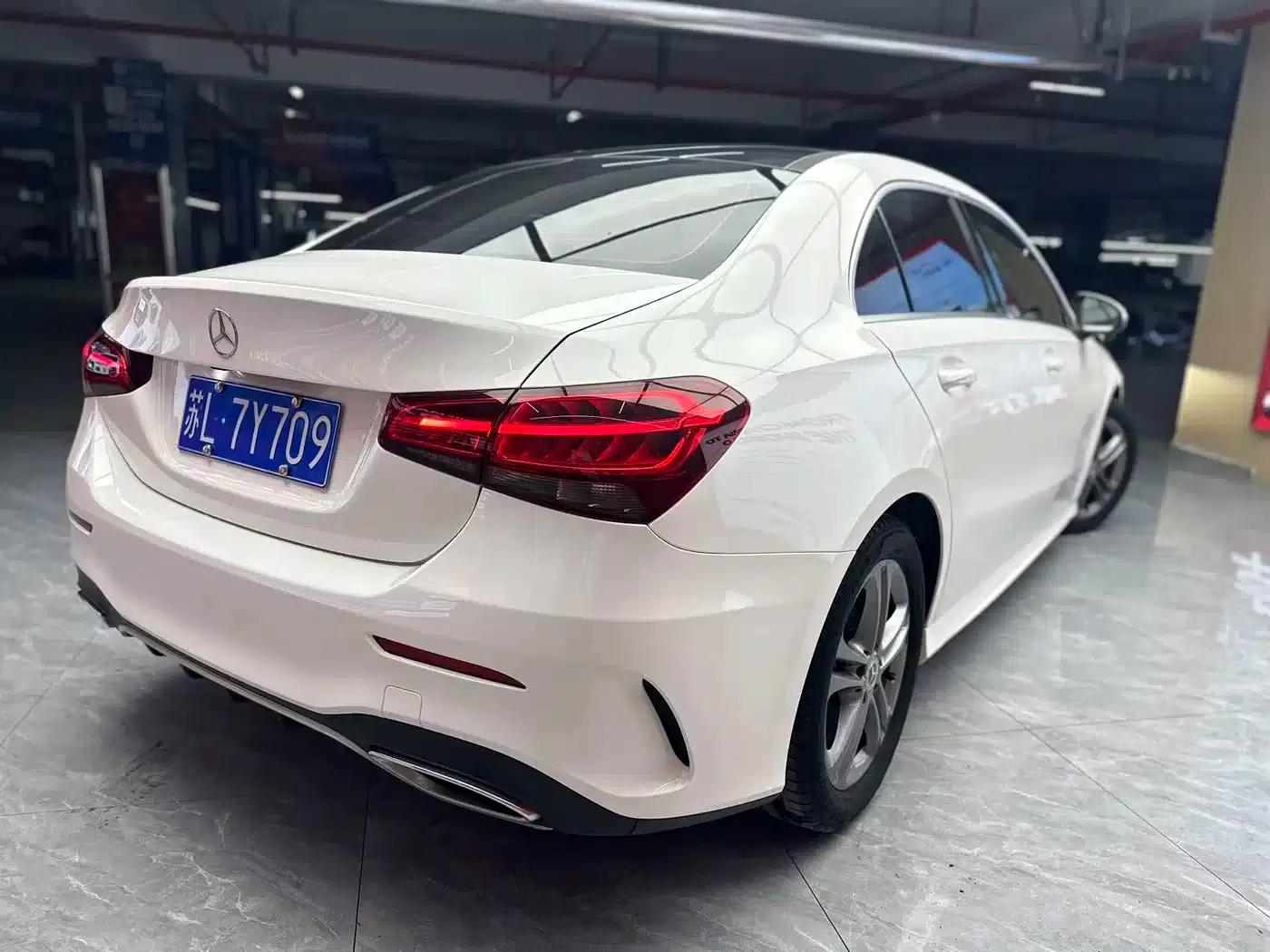 Mercedes-Benz A-Class 2021 Facelift A 180 L Sport Sedan — миниатюра 5