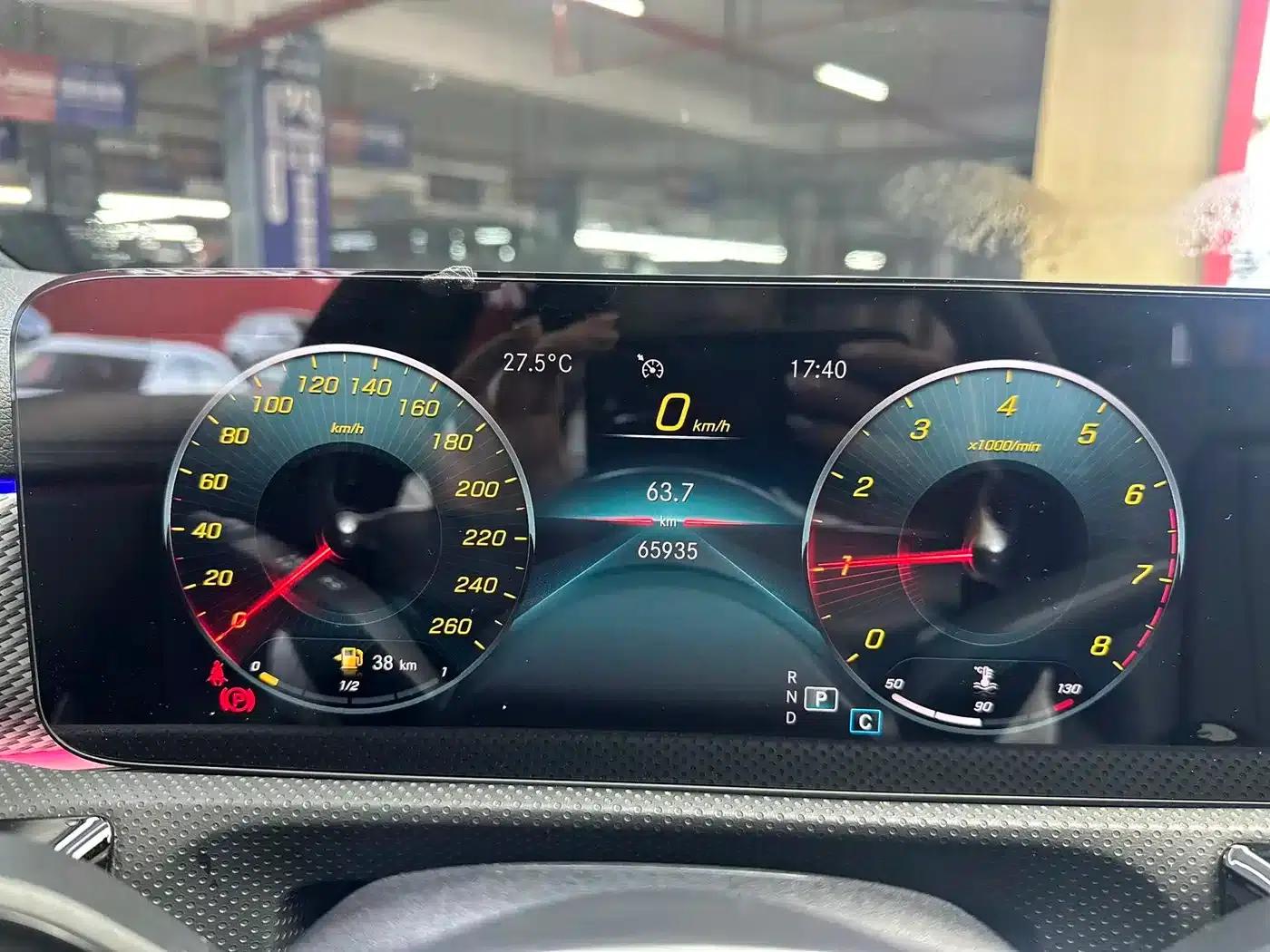 Mercedes-Benz A-Class 2021 Facelift A 180 L Sport Sedan — миниатюра 9