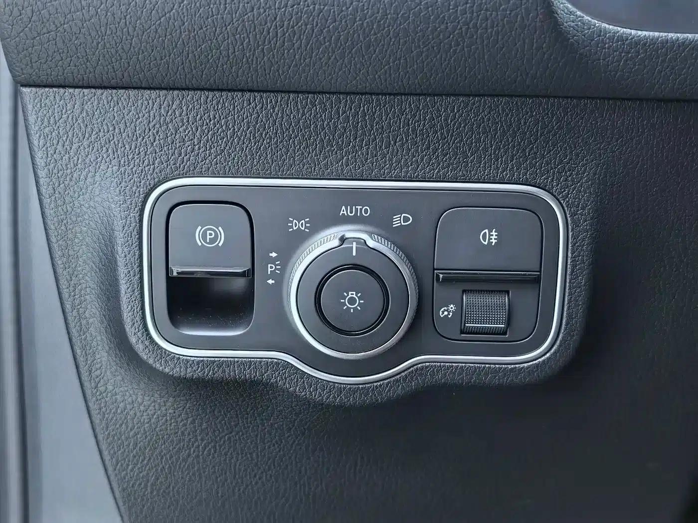 Mercedes-Benz GLB 2025 GLB 220 Fashion Edition — миниатюра 14