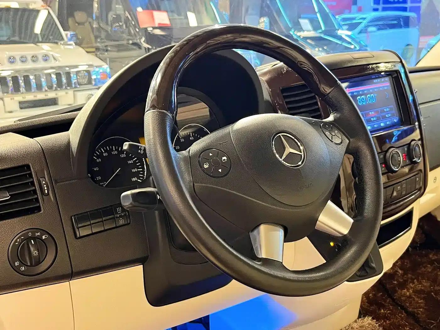 2015 Sprinter 3.5L Automatic — миниатюра 10