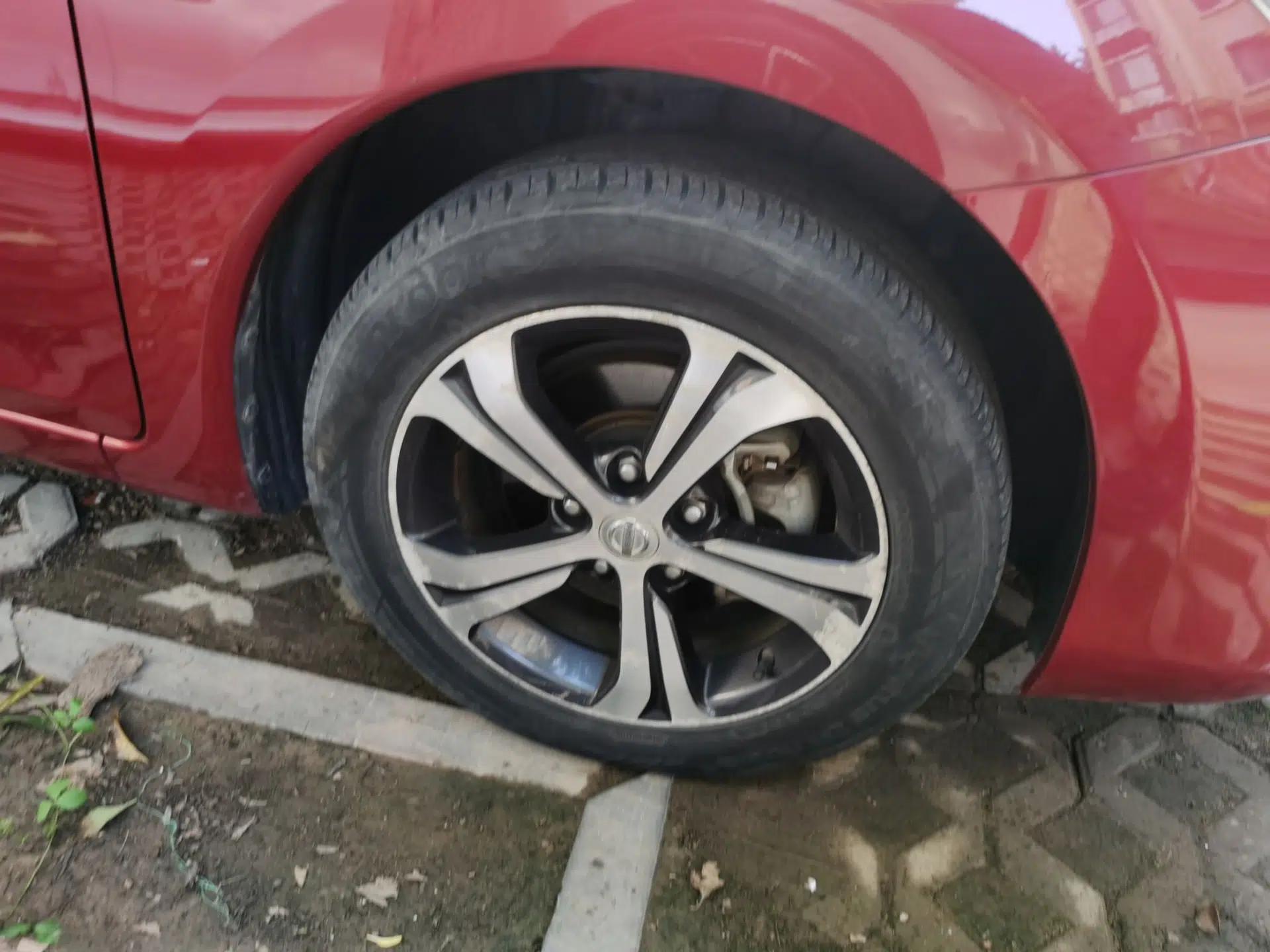 Nissan Tiida 2016 1.6L CVT Smart Drive Edition — миниатюра 8