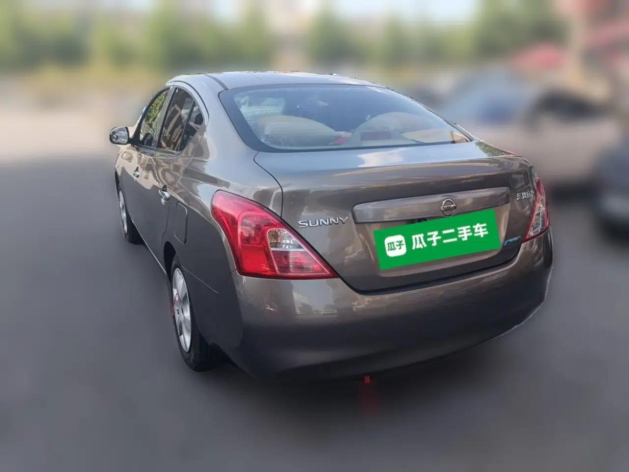 Nissan Sunny 2011 1.5XE Manual Comfort Edition — миниатюра 4