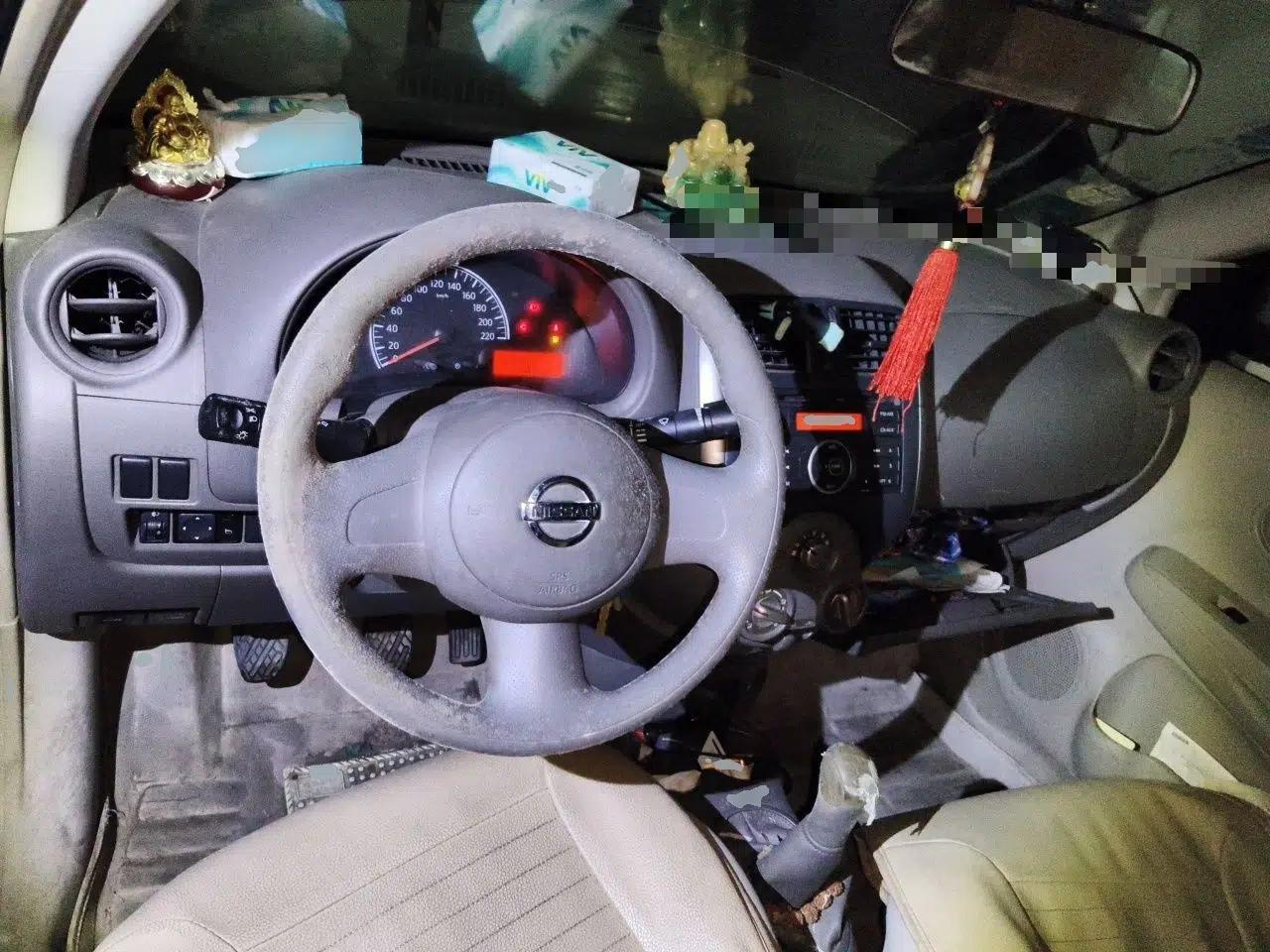 Nissan Sunny 2011 1.5XE Manual Comfort Edition — миниатюра 9