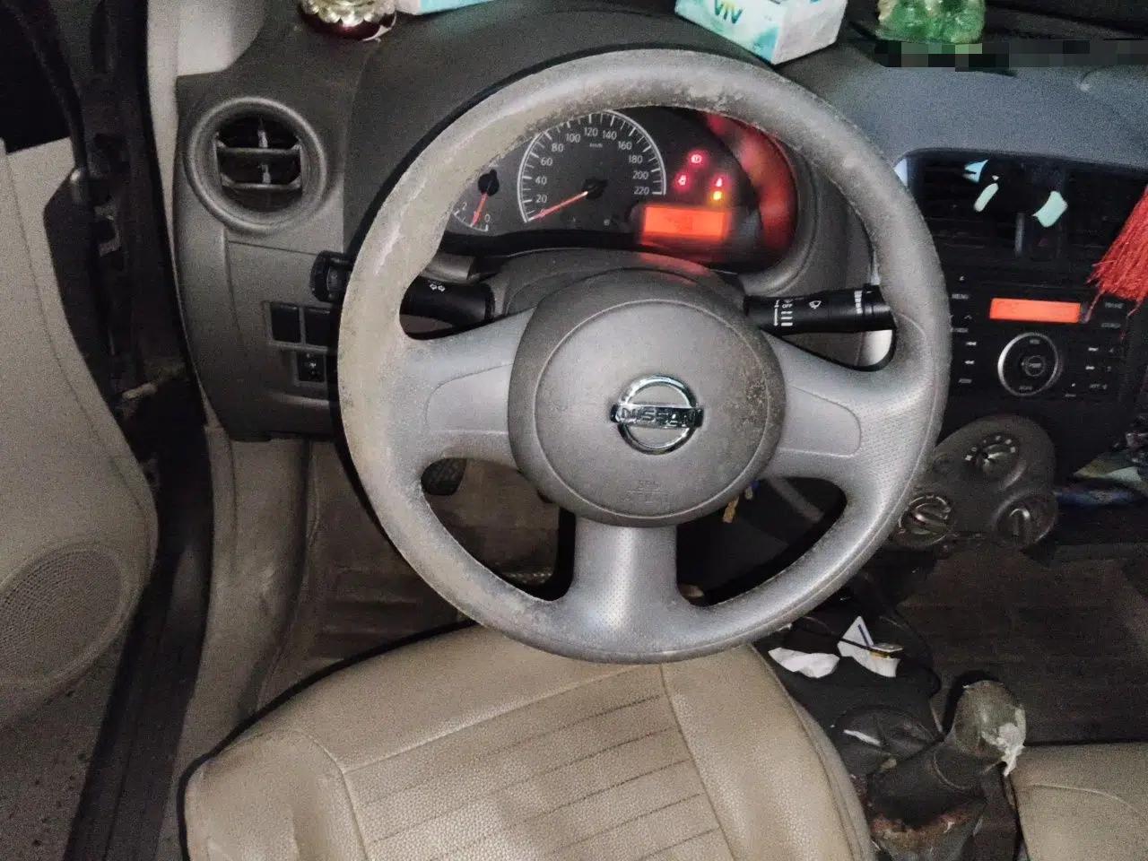 Nissan Sunny 2011 1.5XE Manual Comfort Edition — миниатюра 10
