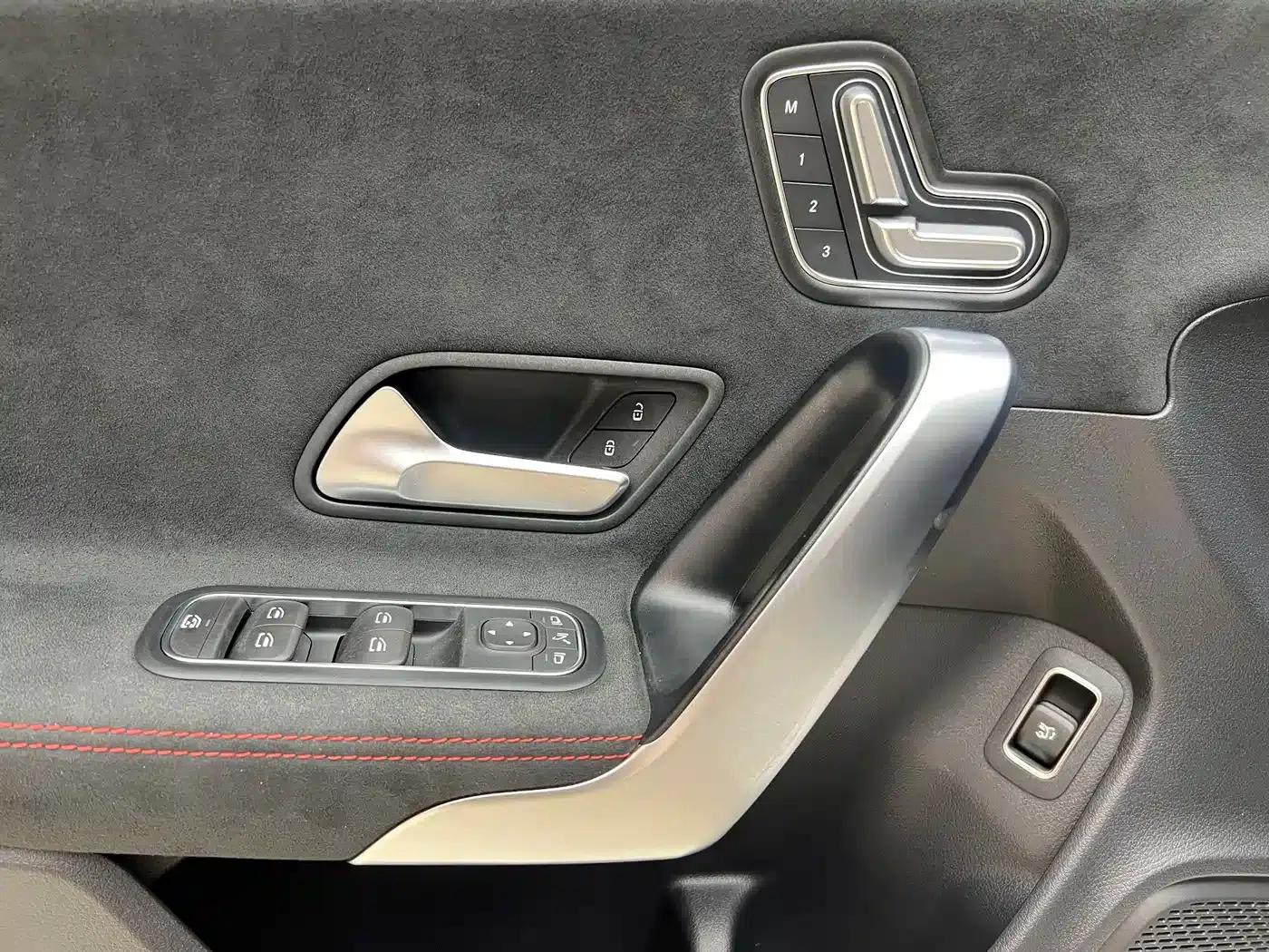 Mercedes-Benz CLA (Imported) 2024 CLA 200 Shooting Brake — миниатюра 22