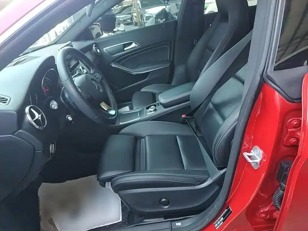 Imported Mercedes-Benz CLA 2017 CLA 200 Fashion Edition — миниатюра 15