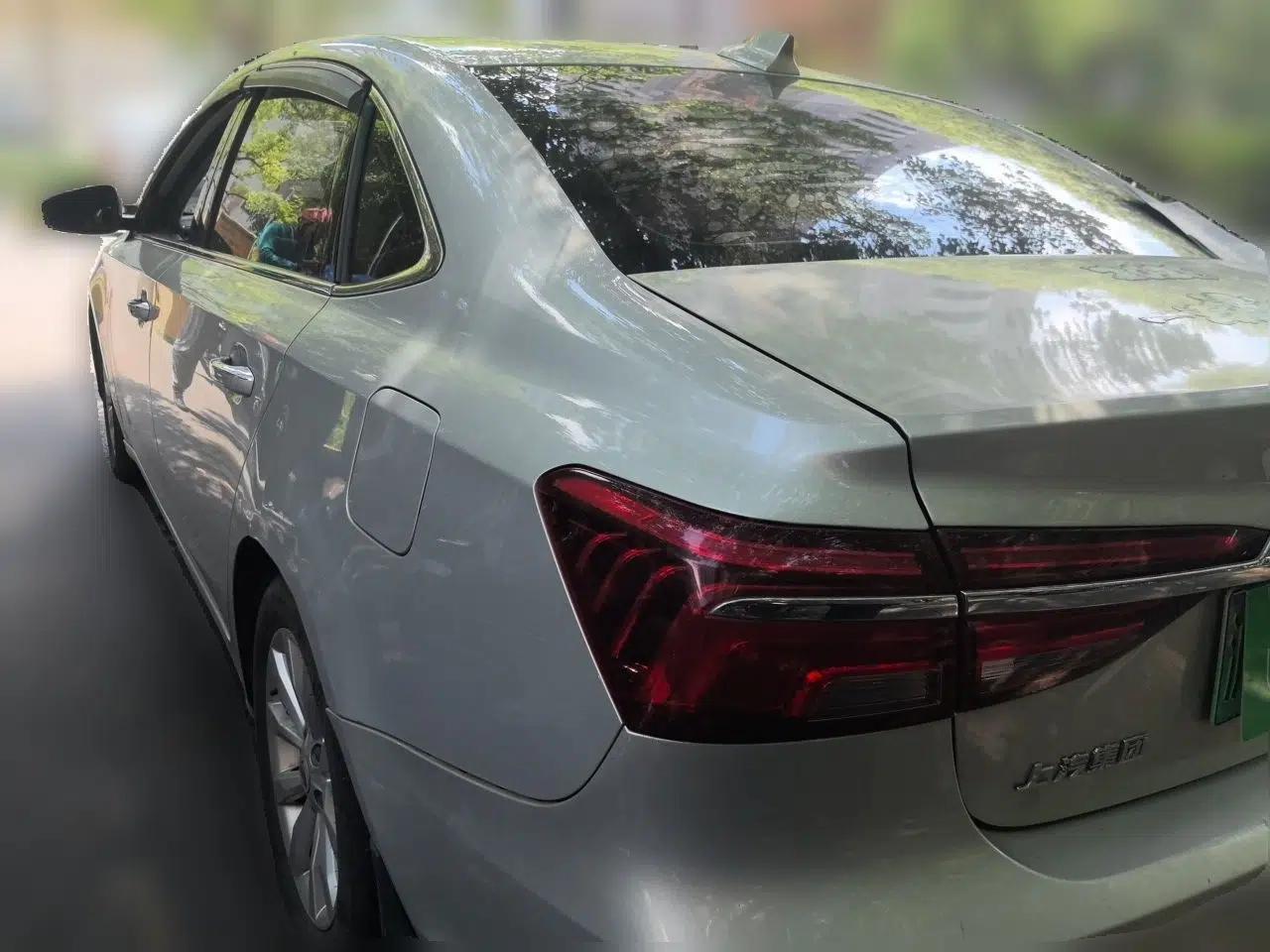 Roewe i6 New Energy 2017 45T Hybrid Connect & Smart Enjoyment Edition — миниатюра 4