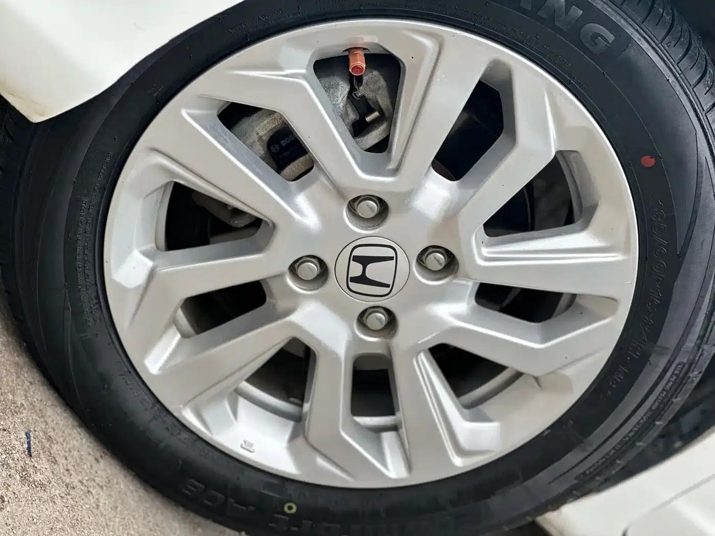 Honda Fit 2018 1.5L CVT Comfort Sunroof Edition — миниатюра 17