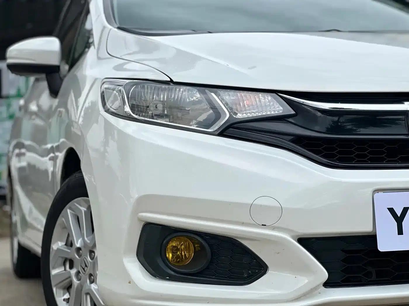 Honda Fit 2018 1.5L CVT Comfort Sunroof Edition — миниатюра 4