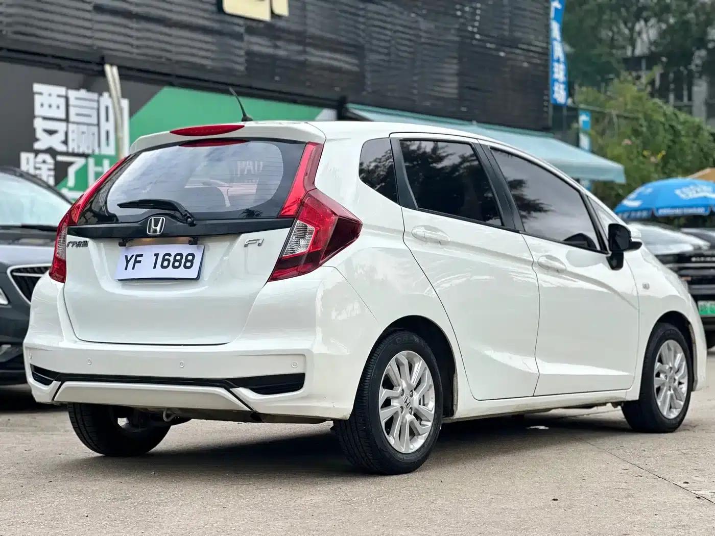 Honda Fit 2018 1.5L CVT Comfort Sunroof Edition — миниатюра 7