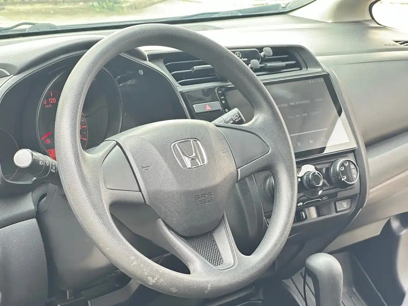 Honda Fit 2018 1.5L CVT Comfort Sunroof Edition — миниатюра 10