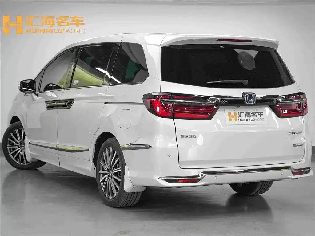 Elysion 2024 2.0L e:HEV Luxury Edition — миниатюра 4