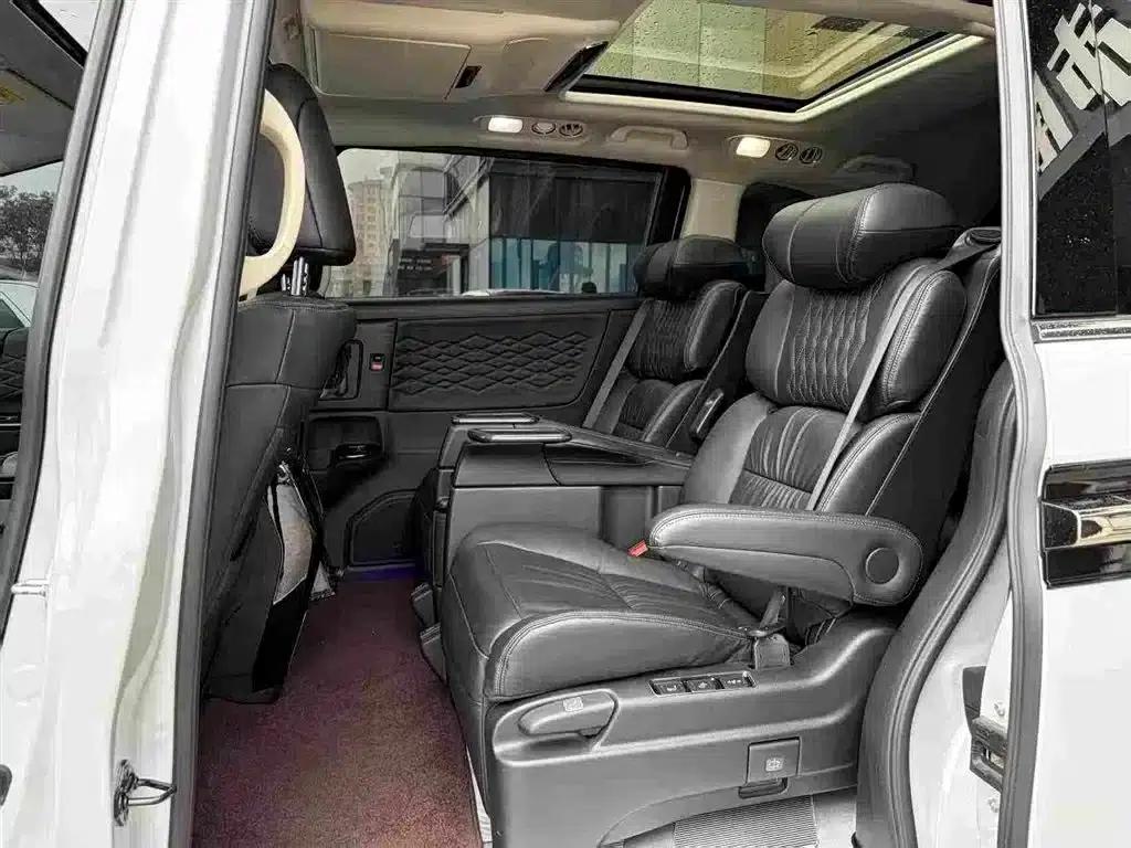 Elysion 2024 2.0L e:HEV Luxury Edition — миниатюра 8