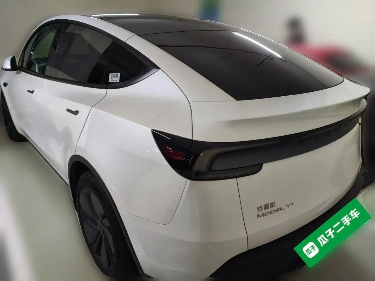 Tesla Model Y 2025 Updated Version Long-Range All-Wheel Drive — миниатюра 4