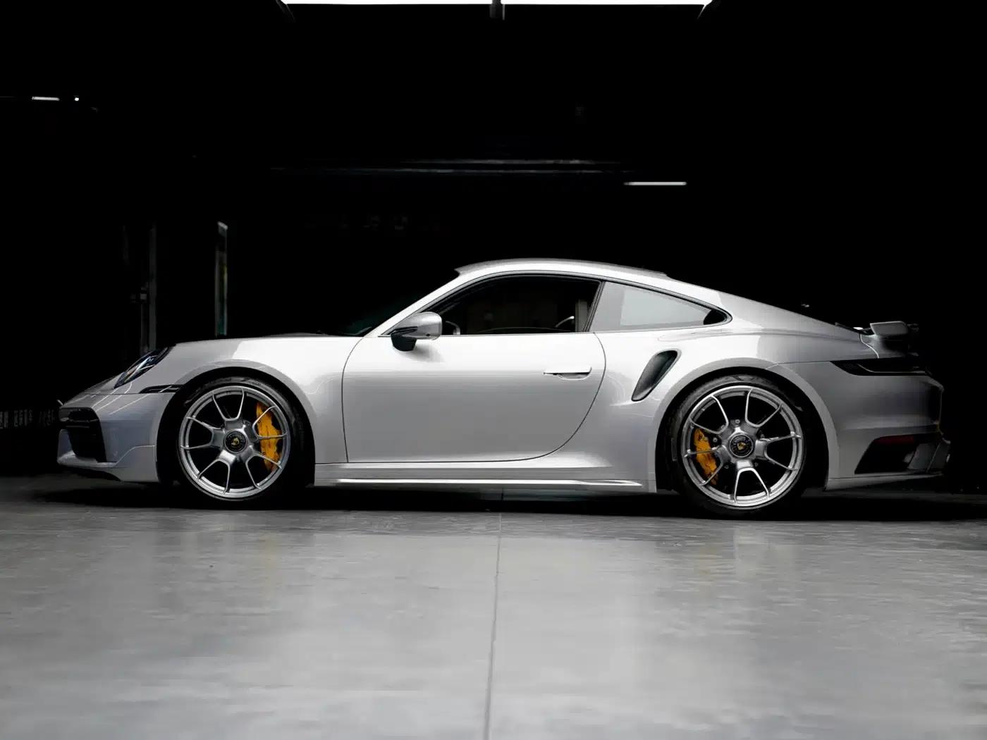 2022 Porsche 911 Turbo S 3.7T — миниатюра 3