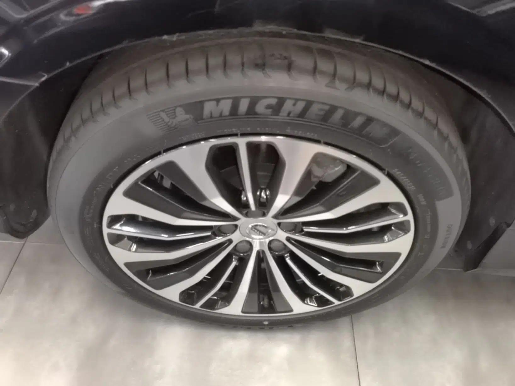 Volvo S90 2025 B5 Zhiyi Luxury Edition — миниатюра 11
