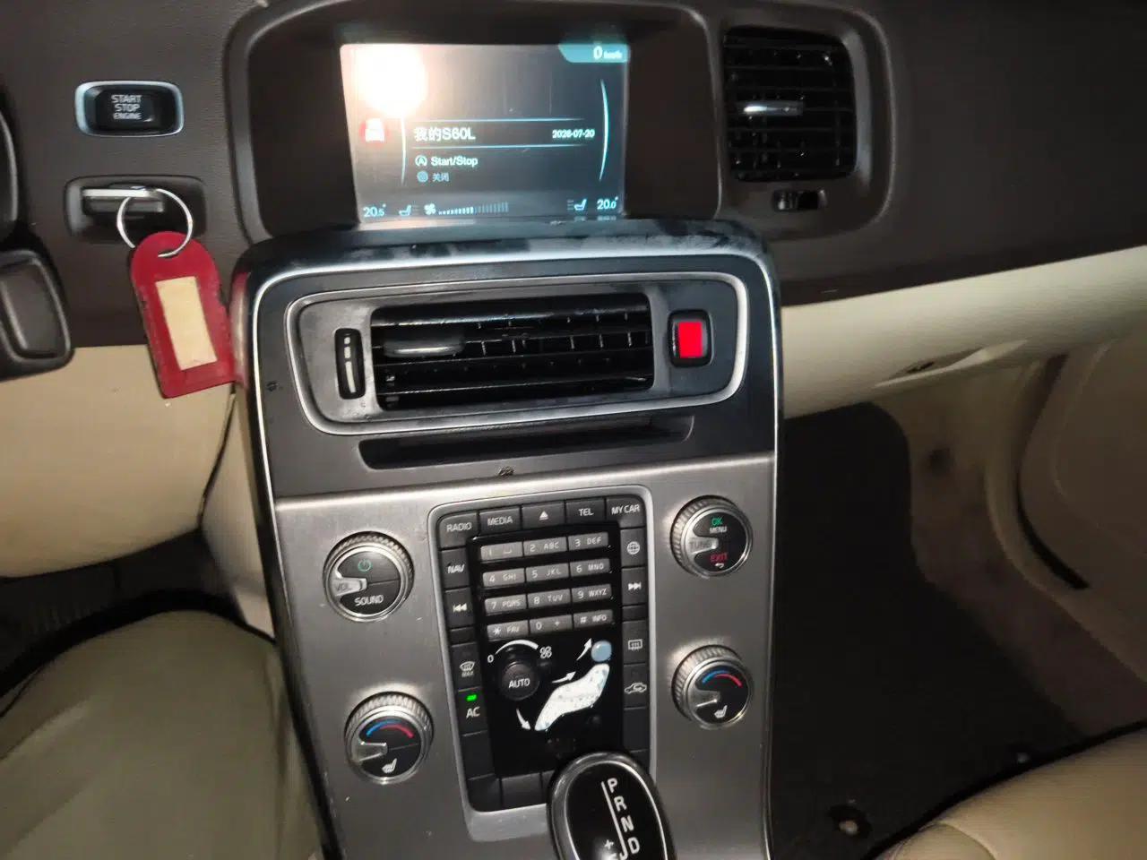 Volvo S60 2015 S60L 2.0T Zhiyuan Edition — миниатюра 13