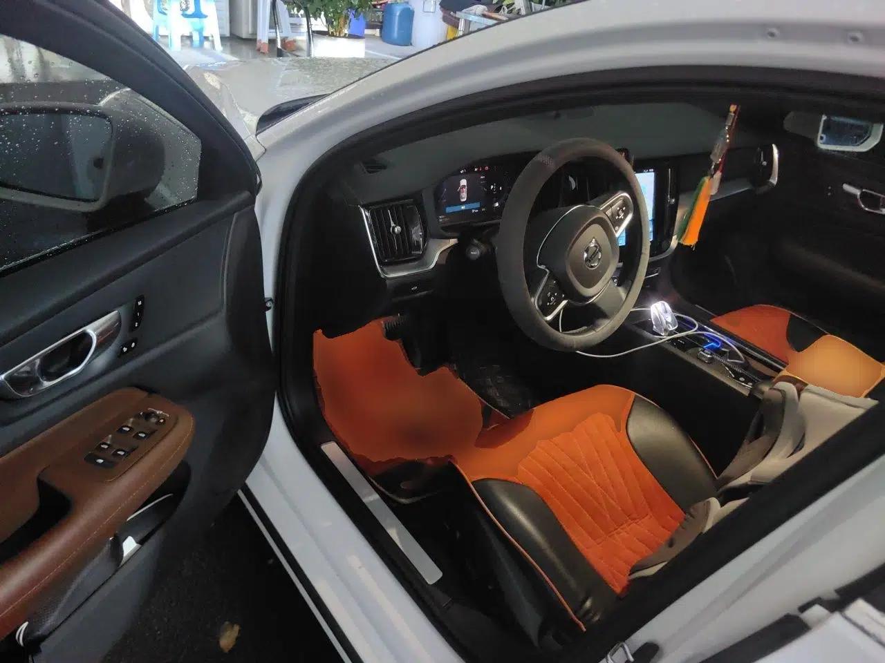 Volvo S60 2023 B4 Zhiyi Luxury Edition — миниатюра 16