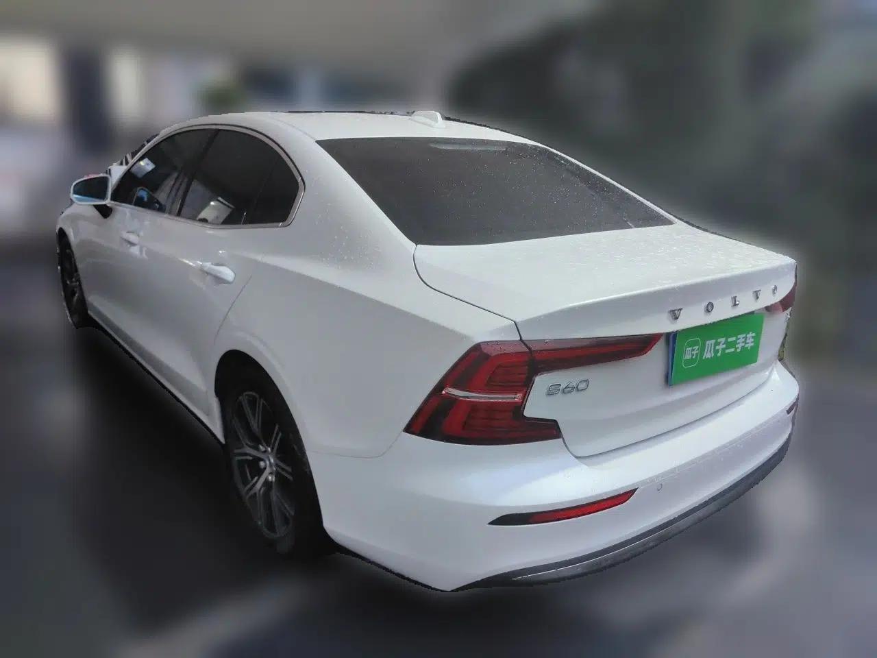 Volvo S60 2023 B4 Zhiyi Luxury Edition — миниатюра 4