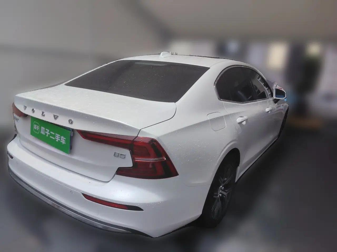 Volvo S60 2023 B4 Zhiyi Luxury Edition — миниатюра 6