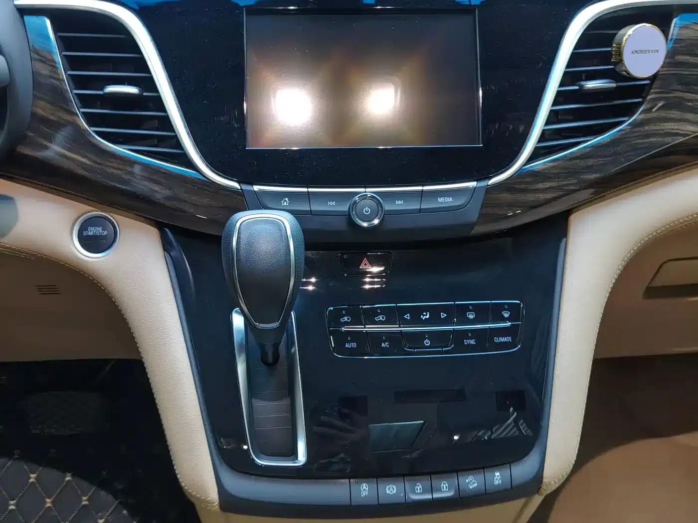 Buick GL8 2018 ES 28T Luxury Edition (China VI Emission Standard) — миниатюра 13