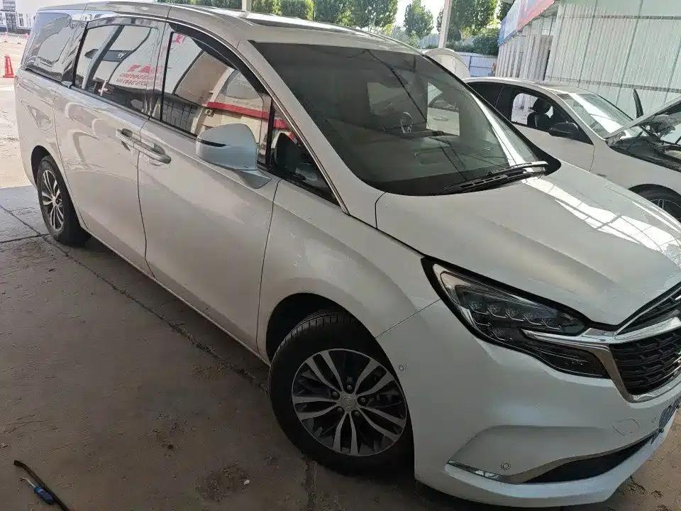 Buick GL8 2022 ES Avantgarde 653T Premium Edition — миниатюра 2