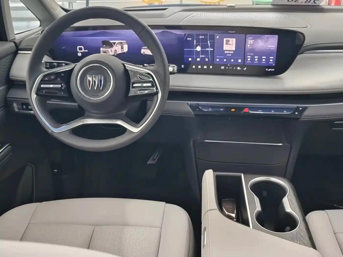 Buick GL8 2025 Luxury Smart Edition — миниатюра 13