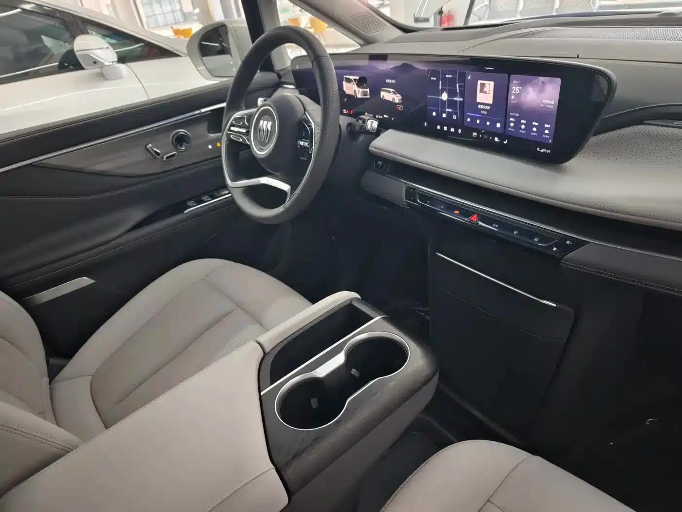 Buick GL8 2025 Luxury Smart Edition — миниатюра 15