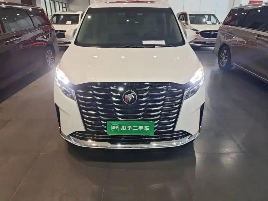 Buick GL8 2023 ES Luxury Edition — миниатюра 3